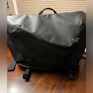 Arc’teryx Granville 16 Courier Bag